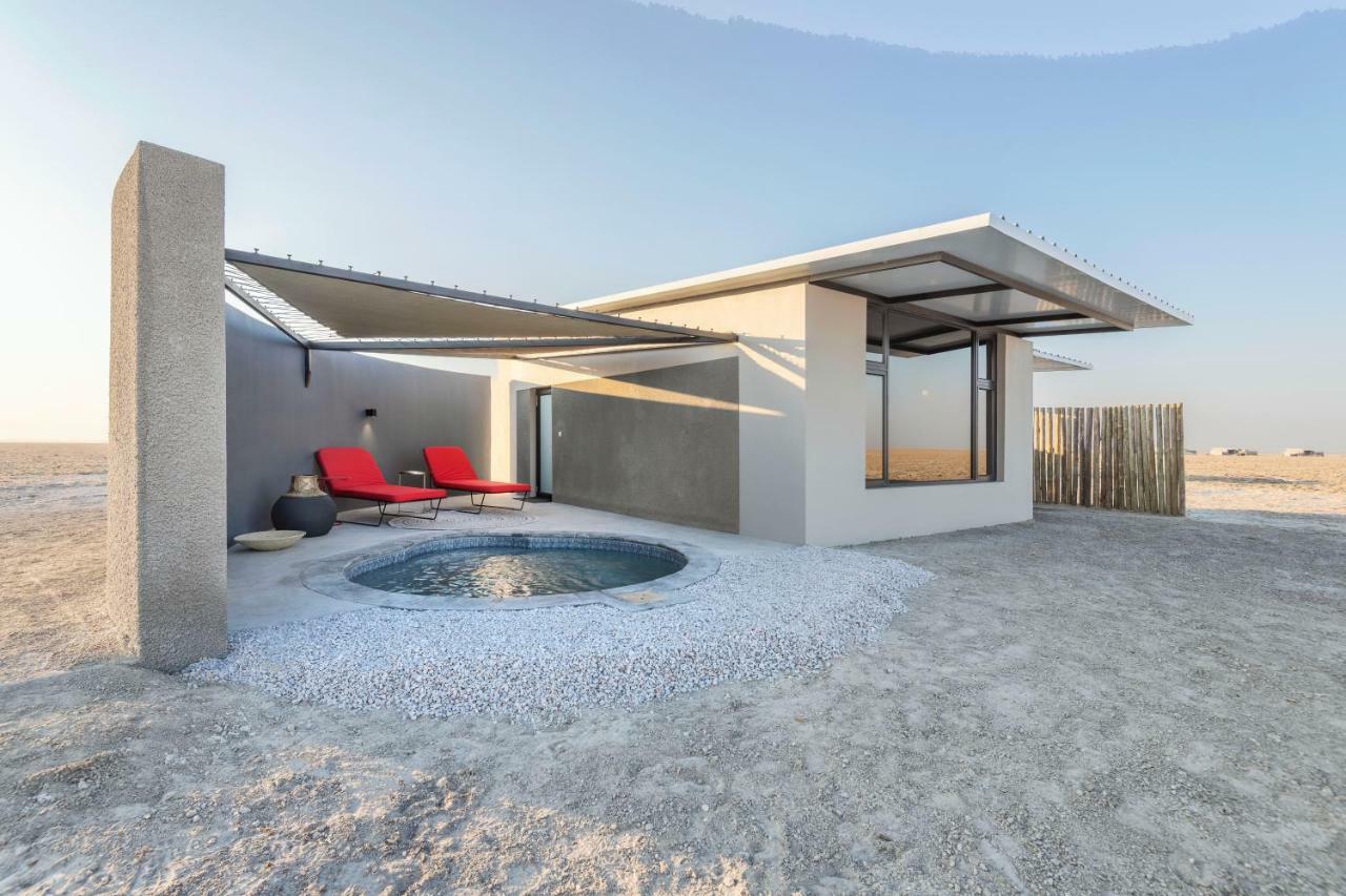 Etosha King Nehale Villa Omuthiya Exteriör bild